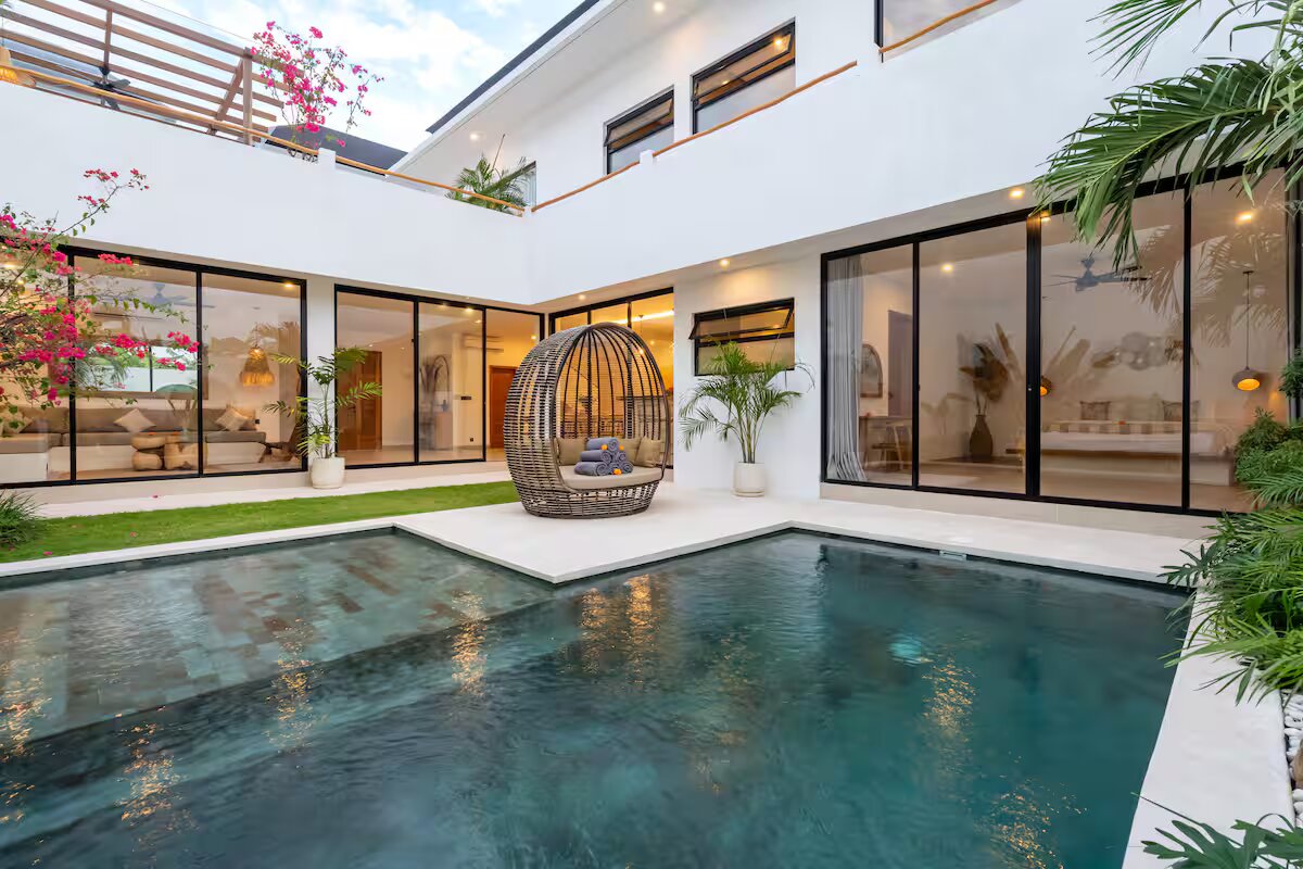 Villa Minuti, Tibubeneng, Bali, pool and living area