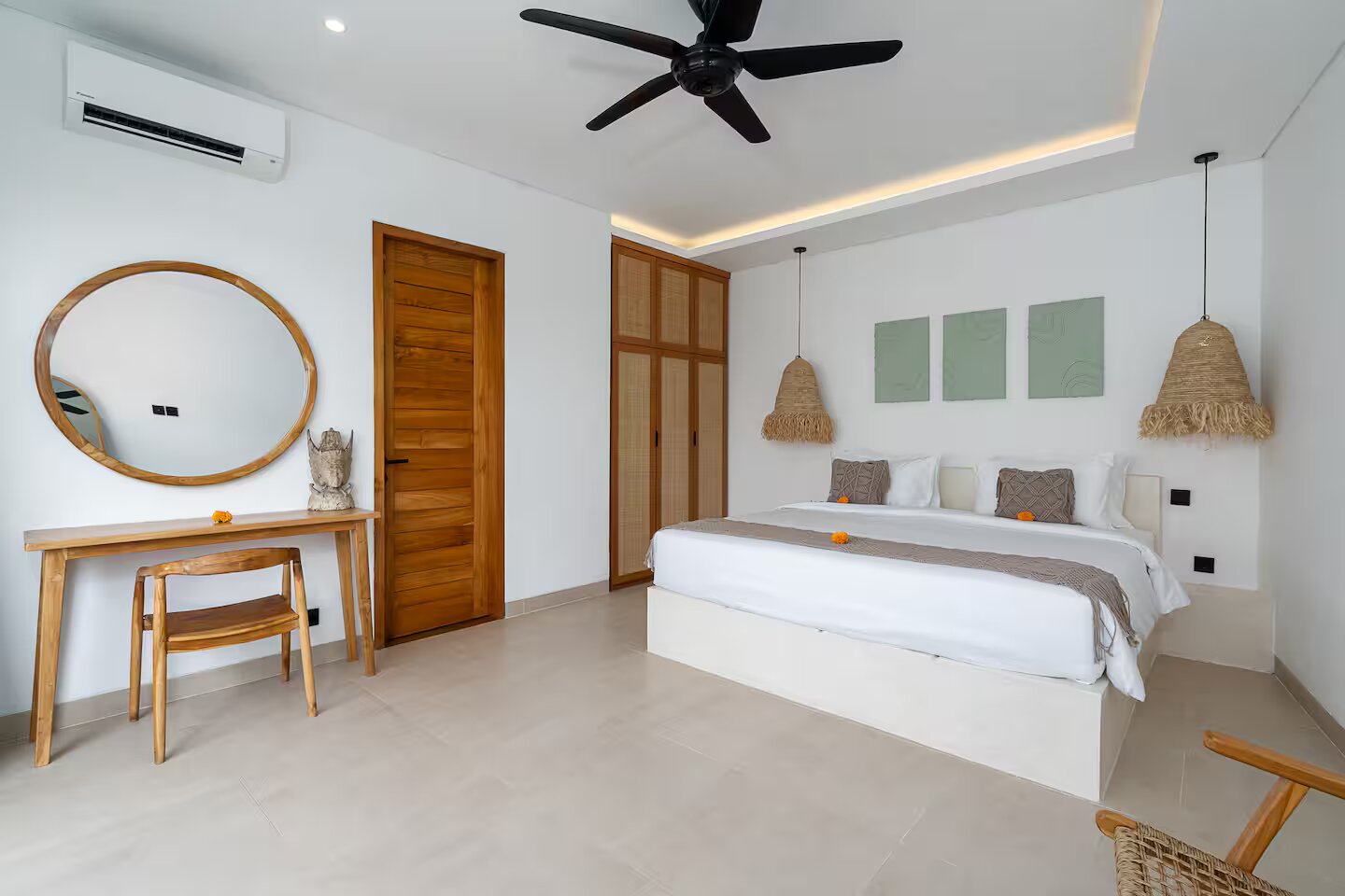 Villa Minuti family bedroom with bunk bed