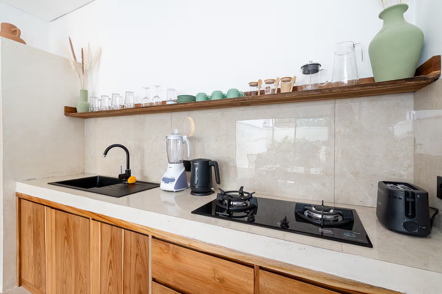 Villa Prunelle fully equipped kitchen